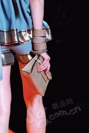 點擊查看下一頁