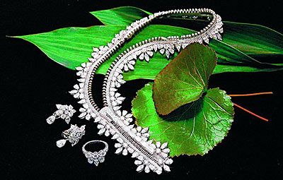 Van Cleef & Arpels 寫實巴黎