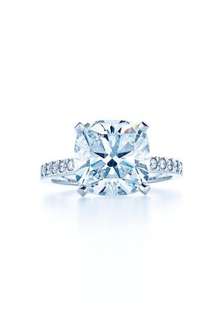 Tiffany經典Novo訂婚鉆戒