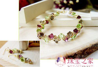 女生為自己準(zhǔn)備的繽紛水晶飾品