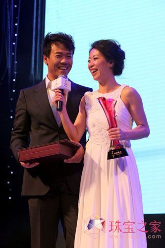 寶卓利“太極之愛”：中國典雅女性的詮釋