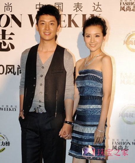 董潔選擇 CEMNI千年珠寶“THE ONE”結婚套戒詮釋愛情