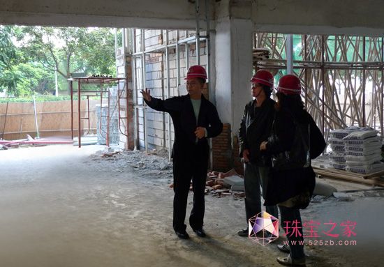 藝術大師徐冰先生視察TTF國際珠寶設計大廈