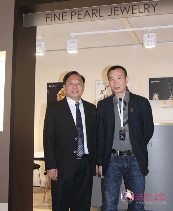 豐沛珠寶張帆董事長與珠寶之家記者阮鳴平