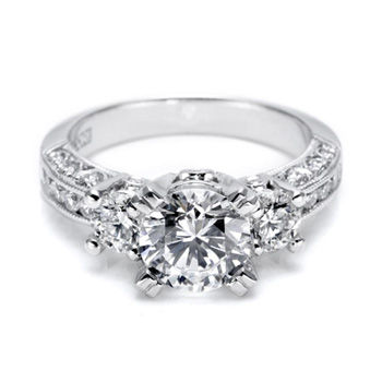 Tacori 2克拉鉆石鑲嵌鉑金戒指