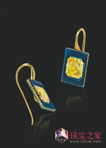 Sotheby's Diamonds Brochure鑲黃鉆耳環