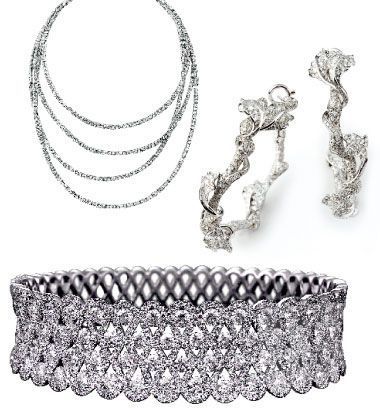 由上至下,由左至右:1. 鉆石項鏈 Piaget 2. 耳環 Cindy Chao 3. 凡爾賽星光2011年限量款手鐲 Fenix 由上至下,由左至右:1. 鉆石項鏈 Piaget 2. 耳環 Cindy Chao 3. 凡爾賽星光2011年限量款手鐲 Fenix