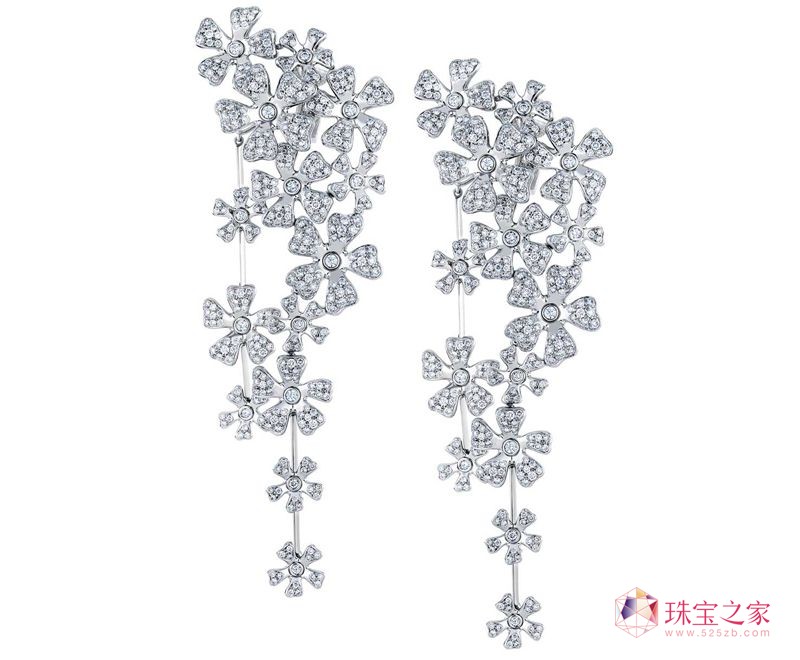 DE BEERS（戴比爾斯）與圣誕雪花媲美的鉆飾