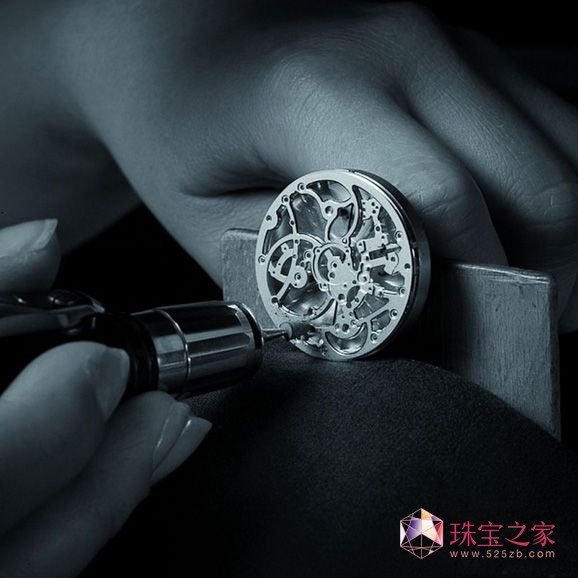 伯爵巨獻Altiplano鏤空超薄表 刷新世界制表史記錄