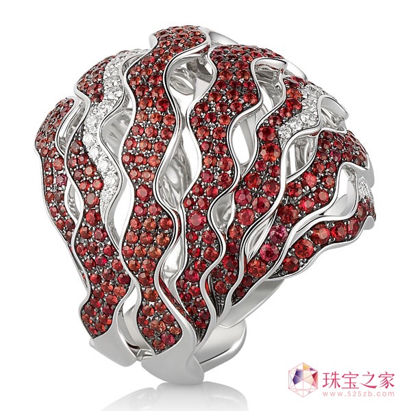 Ribbon Dance絲舞鉆飾系列戒指,參考價格:RMB11,980~RMB49,980