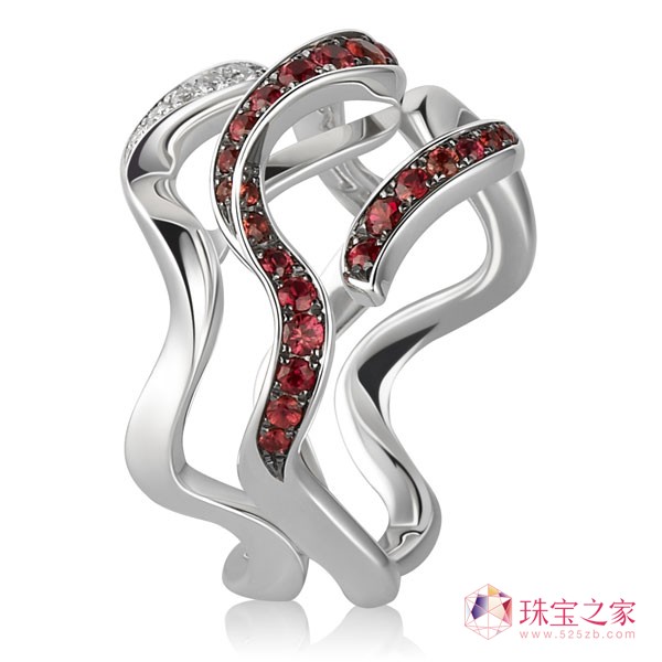 Ribbon Dance絲舞鉆飾系列戒指,參考價格:RMB11,980~RMB49,980