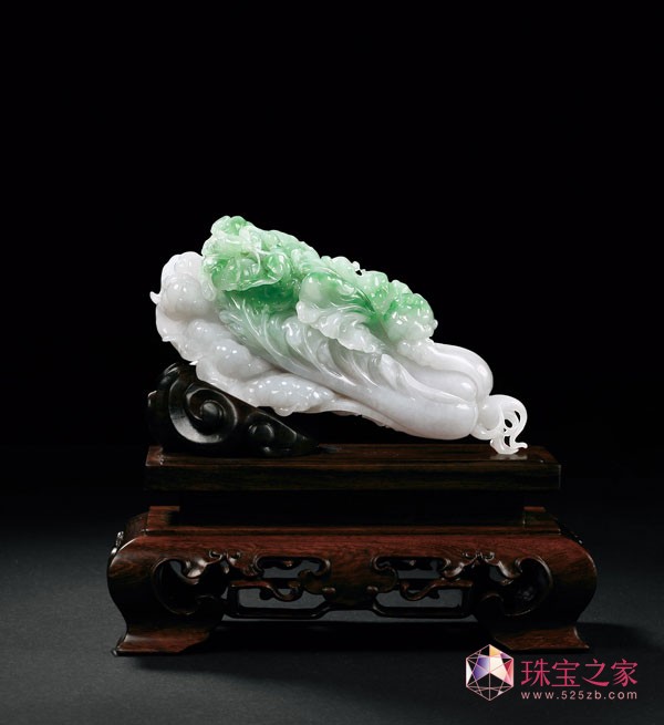 7176喻朝光翡翠白菜擺件 13.5cm，long334g成交價：180,000.00