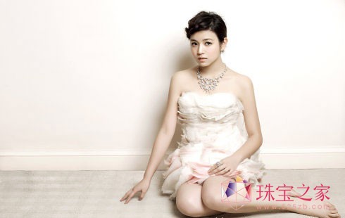 ϣ؄e錚Ҿx錚Limelight Garden Partyϵеăõ壬cϣ³Ě|˴r@ɌΡŮ񡹣һŵõ壬ǰM`Źâ