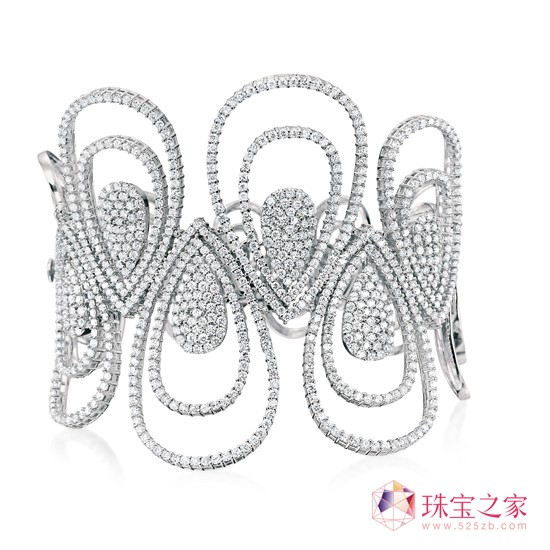 第2名 鉑金鑲鉆手鐲