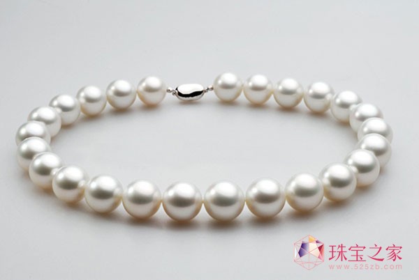 珍珠項(xiàng)鏈