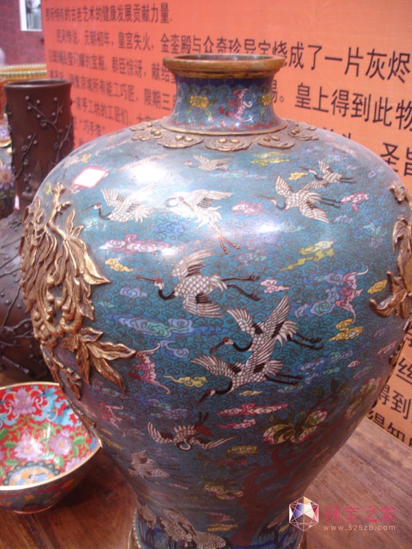 老北京掐絲琺瑯技術(shù):來自景德鎮(zhèn)