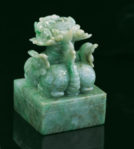 首席鑒賞專家萬珺品讀 翡翠應龍印章