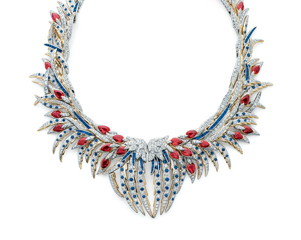 蒂芙尼 Tiffany & Co. 上海港匯恒隆廣場專賣店隆重開幕展出的Jean-Schlumberger 18k金鑲鉆及彩色寶石Plumes羽毛項鏈