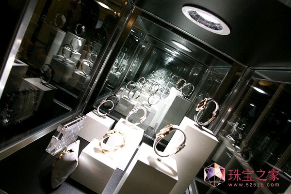 ŌVan Cleef & Arpels錚չ