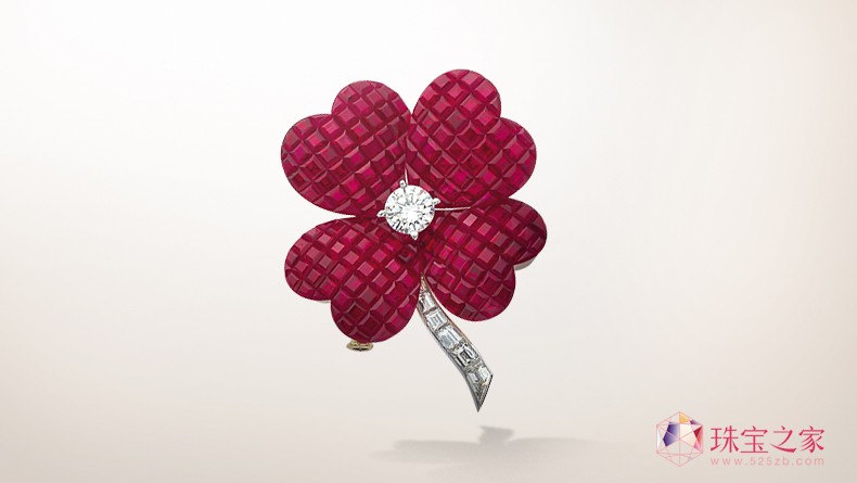 Happiness吊墜,1973年,Van Cleef & Arpels梵克雅寶系列