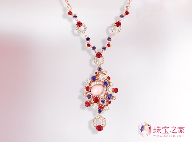 CHAUMET“蜂·愛”系列全新玫瑰金珠寶