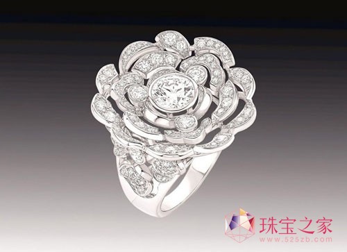 香奈兒全新的頂級珠寶Jardin de Camélias重釋經典山茶花