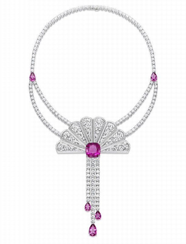 伯爵Couture Précieuse璀璨華裳高級珠寶系列是從代表極致大師工藝的高級定制服的絕美細節攝取靈感