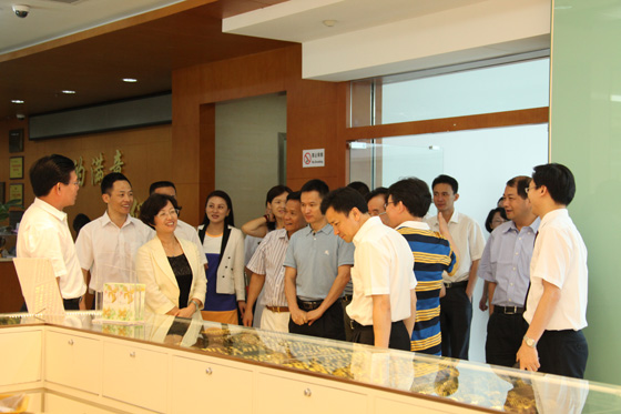 廈門副市長國桂榮參觀深圳金麗國際珠寶交易中心