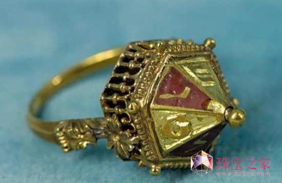 源自神話的愛情信物 探秘婚戒的前世今生14世紀的猶太結(jié)婚戒指