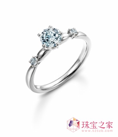 通靈珠寶全球首家藍色火焰鉆石體驗店落戶南京 藍色火焰鉆石鑲嵌的戒指