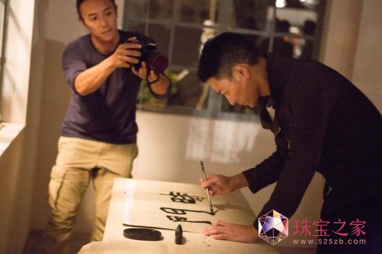 劉德華憶起在書法課中與老師的點滴，令他意識到時光的無情飛逝，幸而其中的傳承，令時間變得充滿意義