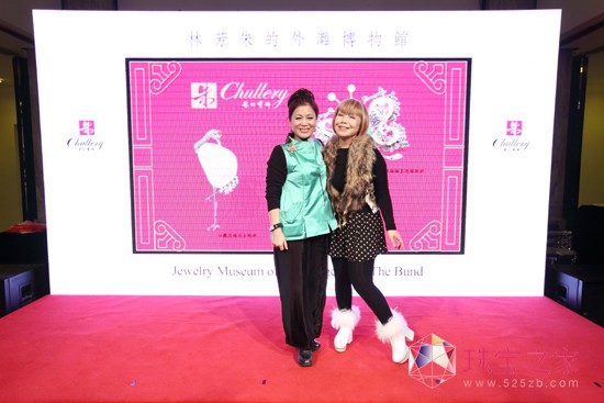 右上海當代藝術館藝術總監 陸蓉之女士