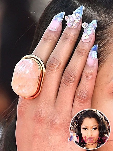 復古派代表：NICKI MINAJ