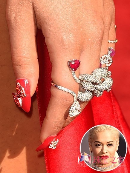 奢華派代表：RITA ORA
