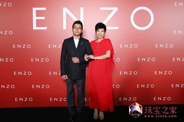 ENZOAʮO(sh)Ӌ(j)wططcENZOϯ(zh)йWinnie Liu