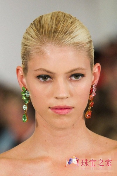 Oscar De La Renta 2015