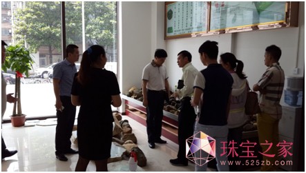 中國•寶谷重磅利好--余福泰國際珠寶廣場迎來武漢市文化旅游局考察團參觀指導！