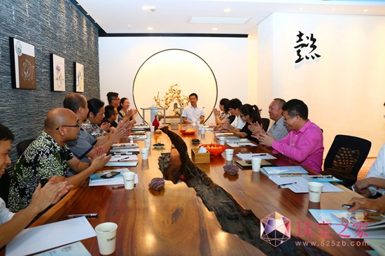 珍珠創意設計沙龍在金麗珍珠城舉行