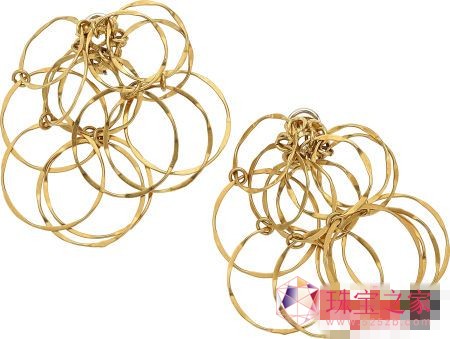 卡地亞(Cartier)耳環(huán)，18k，估價(jià)1,500-2,500美元。