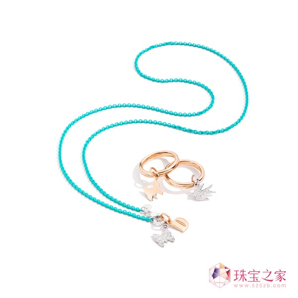 玫瑰金匙圈戒指 售價RMB2,650綠松石色銀項鏈 售價RMB1,250