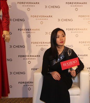 Forevermark®永恒印記2015承諾活動合作伙伴、知名服裝設計師吉承女士