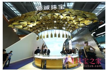 德誠珠寶2015深圳國際珠寶展展廳“阿凡達靈樹”