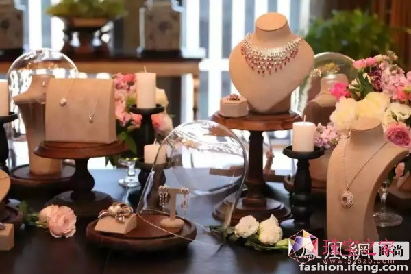 JEWELVARY & PICCHIOTTI eʽ錚bp