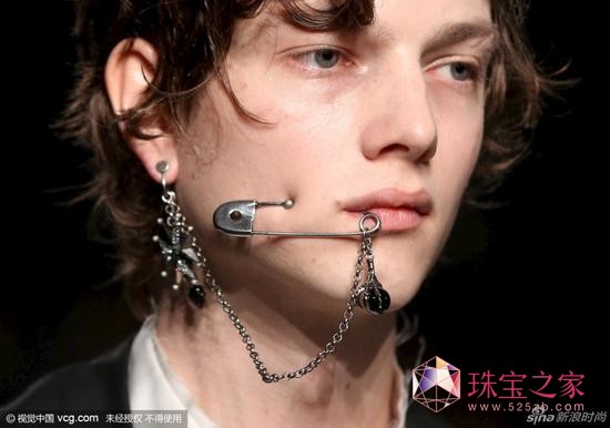Alexander McQueen 2016ﶬbϵ