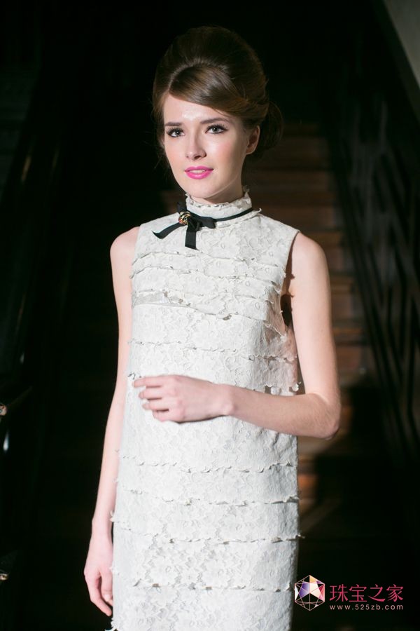 EliteSignerORcTina Couture