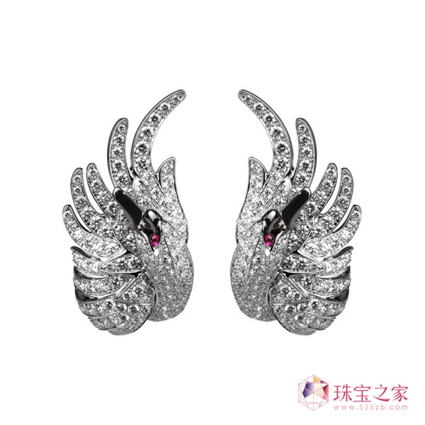 靈動珠寶襯佳人，江疏影探訪巴塞爾寶詩龍展館