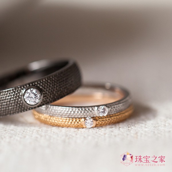 戴比爾斯YOU&ME對戒，銘刻一生摯愛