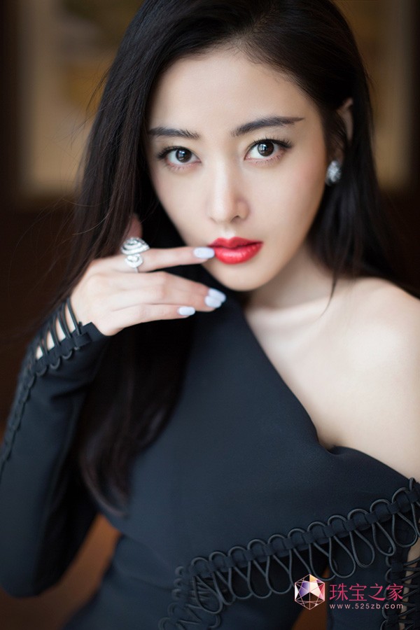 ?zh)?i)CHAUMET錚ϯӰ܊I(y)ӳY