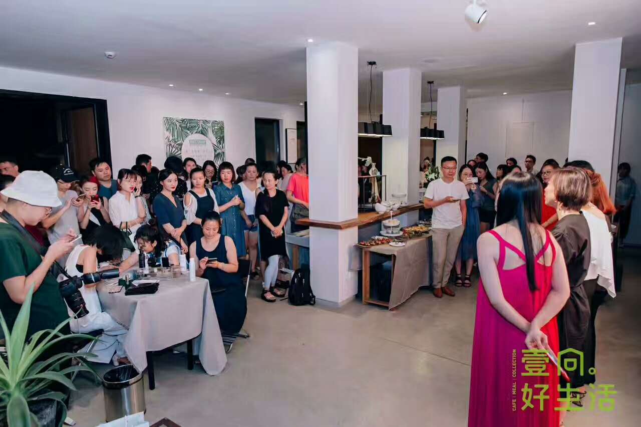 “愛戴”首飾展 優(yōu)雅開幕 當(dāng)代首飾作品