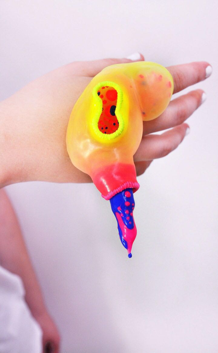 Parasiteϵй OӋW    Z  x w ӛ 